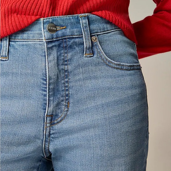 Classic Straight Leg Jeans in Light Wash Blue - Picture 3 of 4